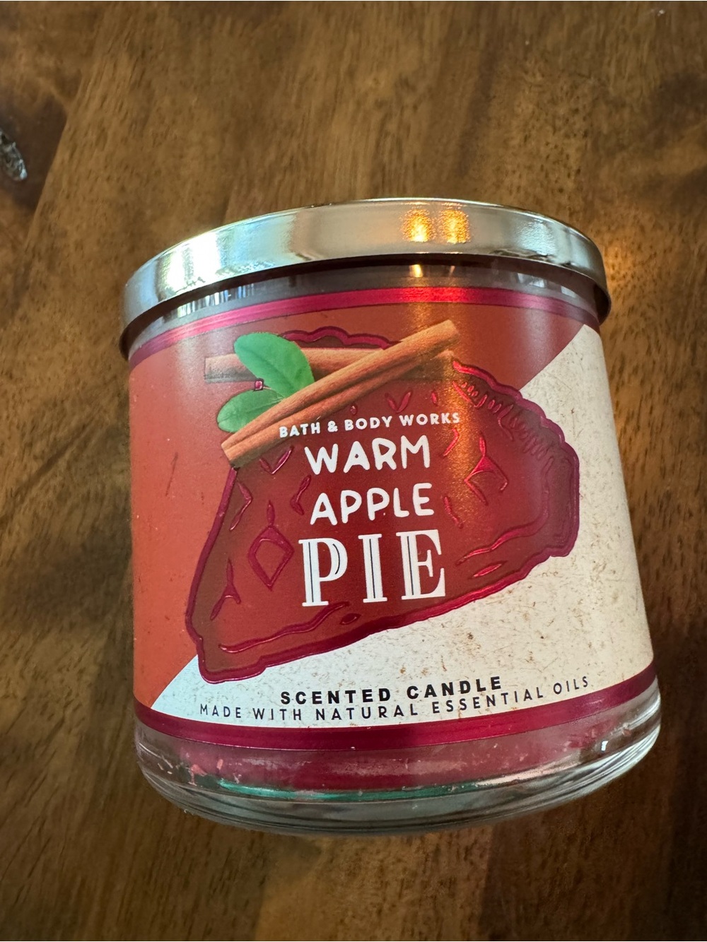 Bath & Body Works Warm Apple Pie Scented Candle - Picture 8 of 8